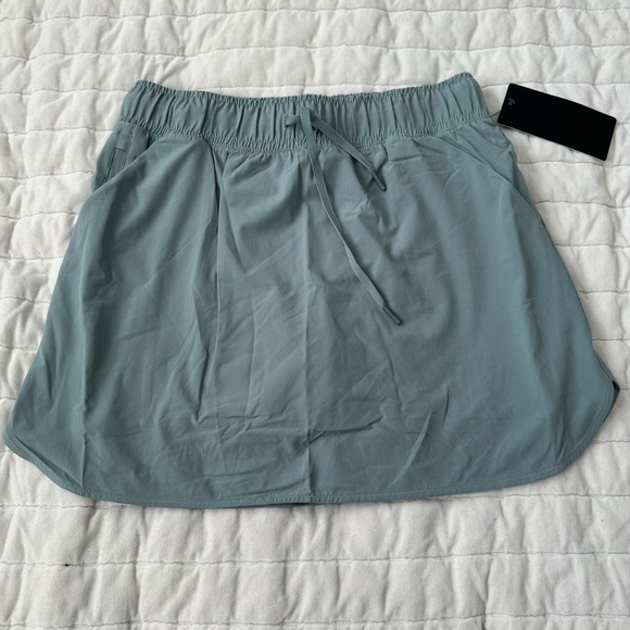90 degree by reflex skort - Picture 1 of 5